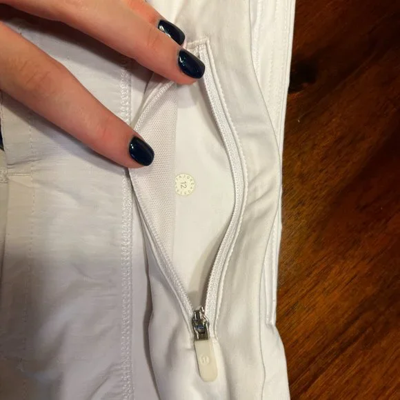 Lululemon Speed Up Low-Rise Lined Shorts in White - Picture 6 of 6